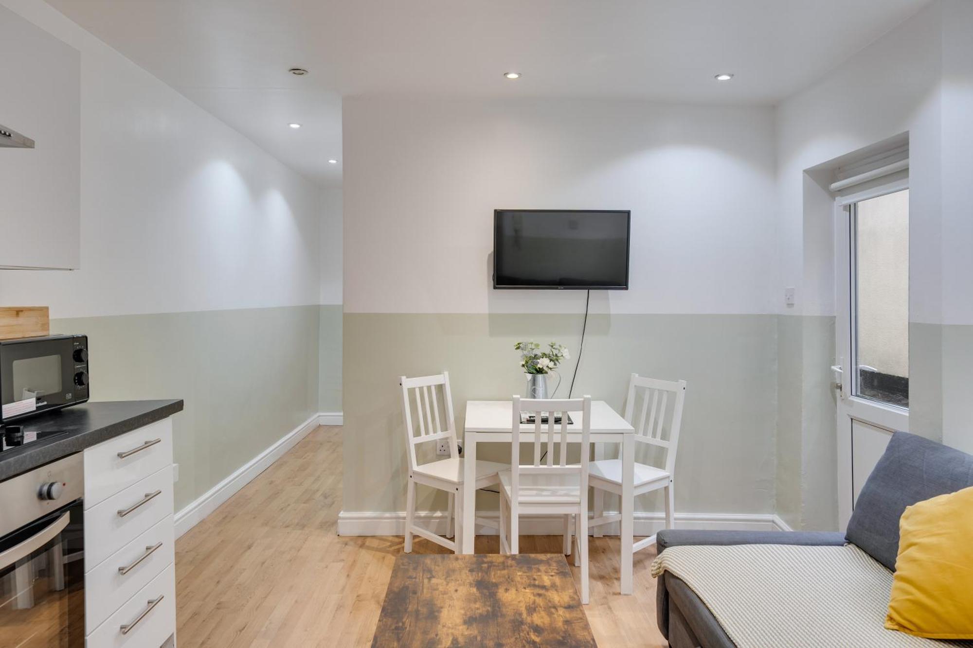 2 Bedroom Apartment For Up To 6 Nr Centre Cardiff Zewnętrze zdjęcie